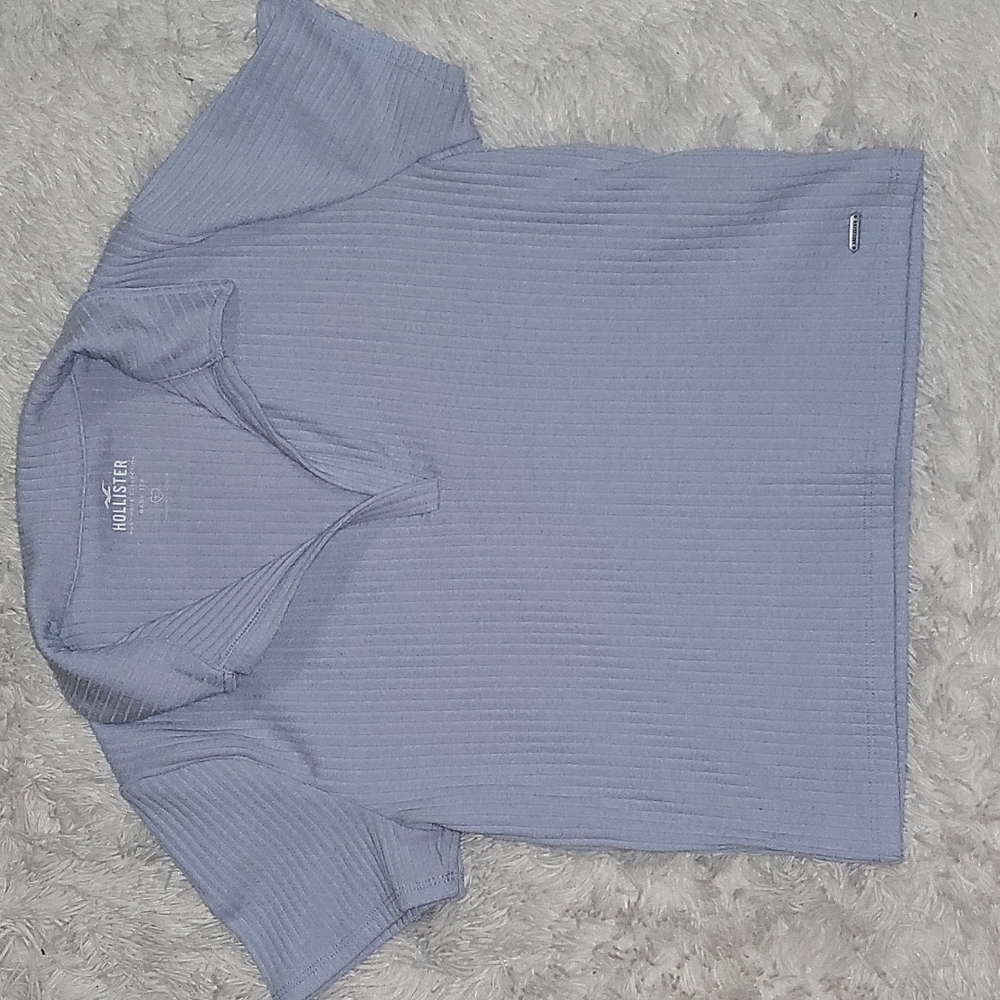 Baby blue cropped tee